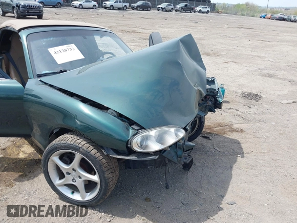 2001 Mazda MX-5 Miata with VIN JM1NB353810212361, listed as a IAAI auction lot 42128732 with 115,860 mi miles and . Bid and sale history available at DreamBid. Image 14.