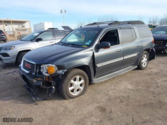2005 GMC Envoy XL SLT with VIN 1GKET16M156142931, listed as a IAAI auction lot 41584914 with 215,452 mi miles. Bid and sale history available at carsss.com. Image 2.