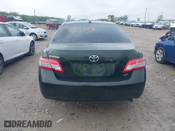 2011 Toyota Camry LE z VIN 4T1BF3EK3BU703487, wystawiony jako IAAI lot #42112553 z przebiegiem 133 063 mil mil oraz . Historia ofert i sprzedaży dostępna na DreamBid. Obrazek 16.