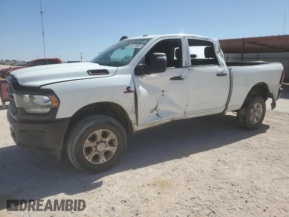 2023 Ram 2500 Tradesman z VIN 3C6UR5CL7PG565787, wystawiony jako Copart lot #47864515 z przebiegiem 53 313 mil mil oraz Czysty tytuł • Clean title. Historia ofert i sprzedaży dostępna na DreamBid. Obrazek 1.