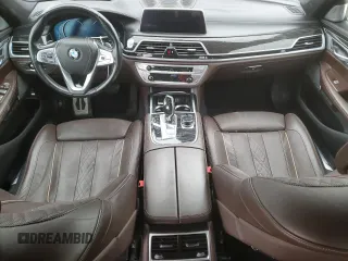2018 BMW 7 Series ALPINA B7 xDrive with VIN WBA7F2C5XJG423853, listed as a Copart auction lot 88920175 with 124,652 mi miles and Salvage Title. Bid and sale history available at carsss.com. Image 8.