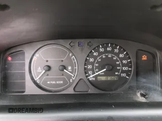 2002 Chevrolet Prizm z VIN 1Y1SK52822Z417911, wystawiony jako Copart lot #48141175 z przebiegiem 187 604 mil mil oraz Szkoda całkowita • Salvage title. Historia ofert i sprzedaży dostępna na DreamBid. Obrazek 9.