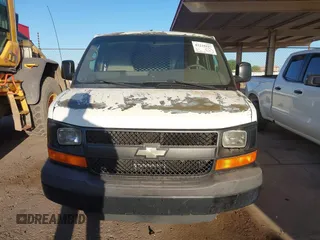 2011 Chevrolet Express Cargo z VIN 1GCWGFCG6B1120481, wystawiony jako IAAI lot #42218197 z przebiegiem 204 375 mil mil oraz . Historia ofert i sprzedaży dostępna na DreamBid. Obrazek 12.