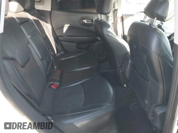 2019 Jeep Compass Latitude z VIN 3C4NJCBB1KT802680, wystawiony jako IAAI lot #41469207 z przebiegiem 70 471 mil mil oraz . Historia ofert i sprzedaży dostępna na DreamBid. Obrazek 8.