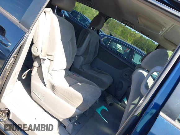 2004 Toyota Sienna XLE with VIN 5TDZA22C24S126161, listed as a IAAI auction lot 41986548 with 244,490 mi miles. Bid and sale history available at carsss.com. Image 8.