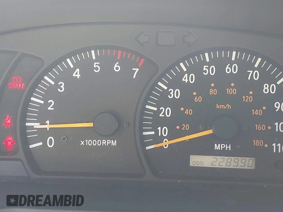 2001 Toyota Tundra SR5 with VIN 5TBRN34101S151862, listed as a IAAI auction lot 42130664 with 228,990 mi miles and . Bid and sale history available at DreamBid. Image 7.