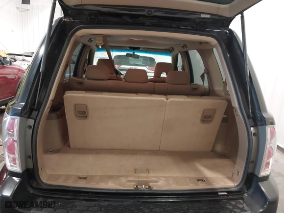 2006 Honda Pilot EX with VIN 2HKYF18436H519974, listed as a IAAI auction lot 41739171 with 151,808 mi miles. Bid and sale history available at carsss.com. Image 12.