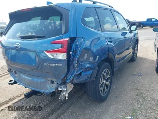 2023 Subaru Forester Premium с VIN JF2SKADC7PH427511, выставлен на аукционе IAAI как лот 42184112 с пробегом 39 846 миль миль и . История ставок и продаж доступна на DreamBid. Изображение 4.