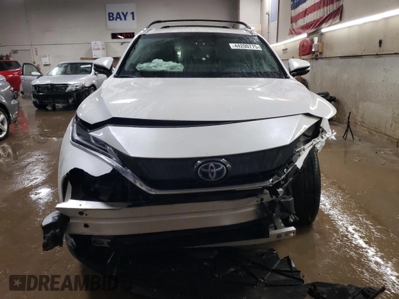 2023 Toyota Venza LE with VIN JTEAAAAH6PJ134653, listed as a Copart auction lot 44200775 with 21,743 mi miles and Salvage Title. Bid and sale history available at carsss.com. Image 5.