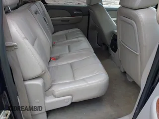 2007 GMC Sierra 1500 SLT z VIN 3GTEK13MX7G502170, wystawiony jako IAAI lot #42050534 z przebiegiem 134 289 mil mil oraz . Historia ofert i sprzedaży dostępna na DreamBid. Obrazek 8.