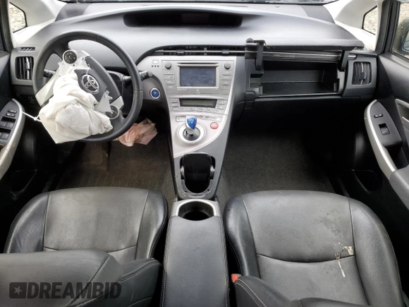 2014 Toyota Prius Four with VIN JTDKN3DU5E1747880, listed as a Copart auction lot 48111165 with Not Provided miles and Salvage Title. Bid and sale history available at DreamBid. Image 8.