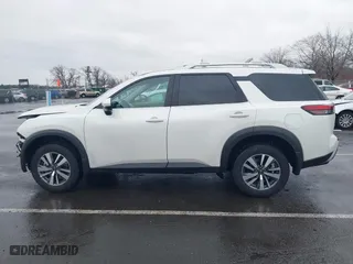 2024 Nissan Pathfinder SL with VIN 5N1DR3CC9RC315613, listed as a IAAI auction lot 41571156 with 1,583 mi miles. Bid and sale history available at carsss.com. Image 14.