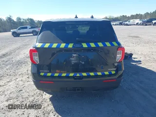 2021 Ford Police Interceptor Utility z VIN 1FM5K8AB0MGB98697, wystawiony jako IAAI lot #41877811 z przebiegiem 23 127 mil mil oraz . Historia ofert i sprzedaży dostępna na DreamBid. Obrazek 16.