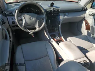 2002 Mercedes-Benz C 230/260/280/320 z VIN WDBRF64JX2F151681, wystawiony jako Copart lot #58432005 z przebiegiem 106 462 mil mil oraz Szkoda całkowita • Salvage title. Historia ofert i sprzedaży dostępna na DreamBid. Obrazek 8.
