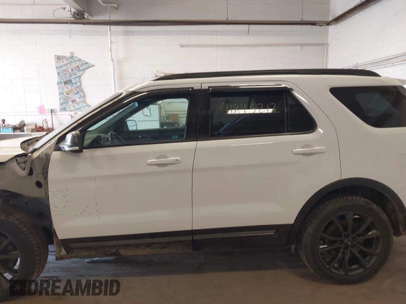2017 Ford Explorer XLT с VIN 1FM5K8D82HGD99409, выставлен на аукционе IAAI как лот 41843212 с пробегом 150 095 миль миль и . История ставок и продаж доступна на DreamBid. Изображение 15.
