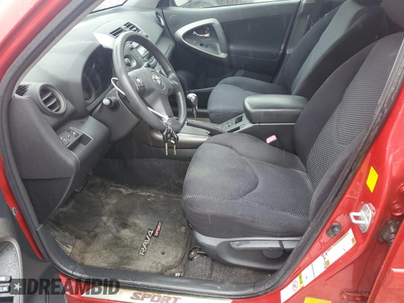2010 Toyota RAV4 Sport z VIN JTMRK4DV9A5090168, wystawiony jako Copart lot #64210535 z przebiegiem 180 328 mil mil oraz Czysty tytuł • Clean title. Historia ofert i sprzedaży dostępna na DreamBid. Obrazek 7.