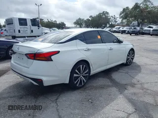 2020 Nissan Altima Platinum with VIN 1N4BL4FV0LC146255, listed as a IAAI auction lot 41043847 with 74,521 mi miles and . Bid and sale history available at carsss.com. Image 4.