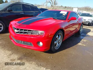 2010 Chevrolet Camaro 2SS z VIN 2G1FK1EJ0A9155885, wystawiony jako IAAI lot #41792691 z przebiegiem 147 389 mil mil oraz . Historia ofert i sprzedaży dostępna na DreamBid. Obrazek 17.