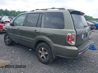 2006 Honda Pilot EX-L with VIN 5FNYF18776B011211, listed as a IAAI auction lot 39555749 with 295,998 mi miles and . Bid and sale history available at DreamBid. Image 3.