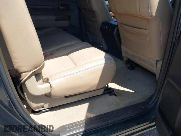 2008 Toyota Tundra with VIN 5TFET54118X024646, listed as a IAAI auction lot 41925739 with 271,062 mi miles and . Bid and sale history available at DreamBid. Image 8.