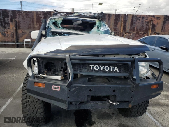 1999 Toyota 4Runner SR5 with VIN JT3GN86R6X0109999, listed as a Copart auction lot 53301655 with Not provided miles and Salvage title. Bid and sale history available at DreamBid. Image 5.