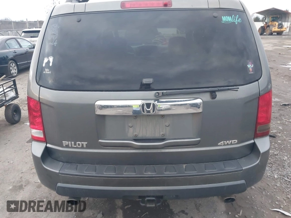 2009 Honda Pilot EX-L with VIN 5FNYF48679B024912, listed as a IAAI auction lot 41137972 with 286,469 mi miles and . Bid and sale history available at carsss.com. Image 16.
