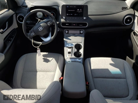 2023 Hyundai Kona SE z VIN KM8K23AG4PU179013, wystawiony jako Copart lot #56318705 z przebiegiem 48 782 mil mil oraz Szkoda całkowita • Salvage title. Historia ofert i sprzedaży dostępna na DreamBid. Obrazek 8.