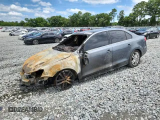 2015 Volkswagen Jetta SEL z VIN 3VWL17AJ4FM351345, wystawiony jako Copart lot #60116605 z przebiegiem Nie podano mil oraz Szkoda całkowita • Salvage title. Historia ofert i sprzedaży dostępna na DreamBid. Obrazek 1.