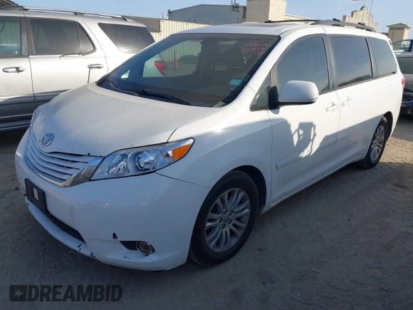 2011 Toyota Sienna XLE AAS with VIN 5TDYK3DC3BS146461, listed as a IAAI auction lot 41829779 with 183,027 mi miles. Bid and sale history available at carsss.com. Image 17.