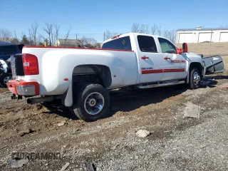 2014 Chevrolet Silverado 3500HD LT with VIN 1GC4K0C87EF148177, listed as a Copart auction lot 43782855 with 91,418 mi miles and Salvage Title. Bid and sale history available at carsss.com. Image 3.
