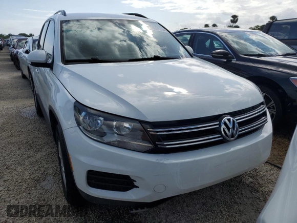 2017 Volkswagen Tiguan S with VIN WVGAV7AX3HK039090, listed as a Copart auction lot 74625704 with 62,359 mi miles and Salvage title. Bid and sale history available at DreamBid. Image 5.