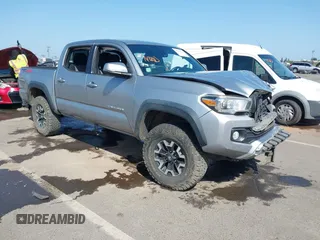 2020 Toyota Tacoma SR5 z VIN 3TMCZ5ANXLM344835, wystawiony jako IAAI lot #42094636 z przebiegiem Nie podano mil oraz . Historia ofert i sprzedaży dostępna na DreamBid. Obrazek 1.