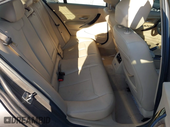 2013 BMW 3 Series 328i с VIN WBA3A5C5XDF601186, выставлен на аукционе IAAI как лот 42235936 с пробегом 207 589 миль миль и . История ставок и продаж доступна на DreamBid. Изображение 8.
