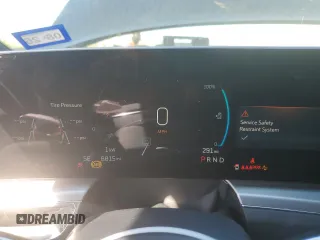 2024 Cadillac LYRIQ Luxury z VIN 1GYKPPRK1RZ137520, wystawiony jako Copart lot #50578095 z przebiegiem 6815 mil mil oraz Szkody całkowita. Historia ofert i sprzedaży dostępna na DreamBid. Obrazek 9.