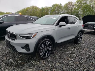 2024 Volvo XC40 с VIN YV4L12UF0R2364650, выставлен на аукционе Copart как лот 56405885 с пробегом 12 228 миль миль и Списание • Salvage title. История ставок и продаж доступна на DreamBid. Изображение 1.