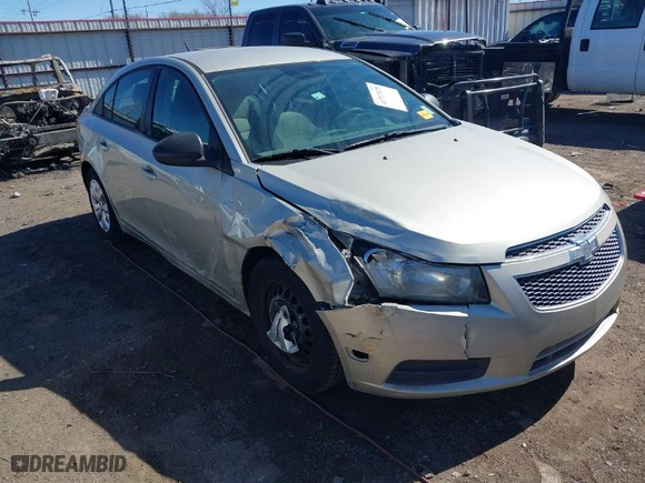 2013 Chevrolet Cruze LS with VIN 1G1PA5SHXD7255286, listed as a IAAI auction lot 41717475 with 115,871 mi miles. Bid and sale history available at carsss.com. Image 1.
