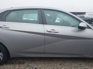 2025 Hyundai Elantra SEL Convenience with VIN KMHLS4DG7SU952152, listed as a IAAI auction lot 42188302 with 4,620 mi miles and . Bid and sale history available at DreamBid. Image 14.