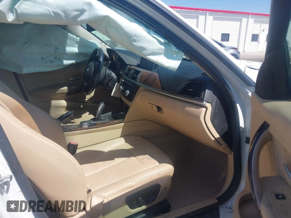 2015 BMW 3 Series 328i xDrive with VIN WBA3B5G59FNS18811, listed as a IAAI auction lot 41867015 with 147,748 mi miles. Bid and sale history available at carsss.com. Image 5.