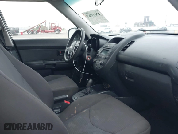 2012 Kia Soul with VIN KNDJT2A59C7748615, listed as a IAAI auction lot 42077867 with 199,114 mi miles. Bid and sale history available at carsss.com. Image 5.