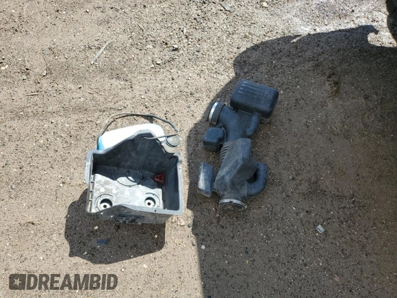 2010 Ford F-150 XL с VIN 1FTFX1EV7AFA62221, выставлен на аукционе Copart как лот 53994085 с пробегом 207 937 миль миль и Чистый • Clean title. История ставок и продаж доступна на DreamBid. Изображение 12.