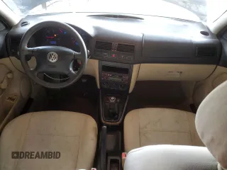 1999 Volkswagen Jetta GL z VIN 3VWRA29M7XM058584, wystawiony jako Copart lot #83714754 z przebiegiem 398 647 mil mil oraz Szkoda całkowita • Salvage title. Historia ofert i sprzedaży dostępna na DreamBid. Obrazek 8.