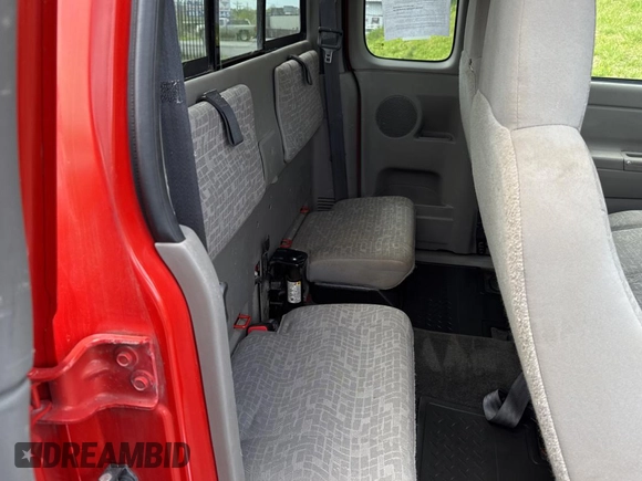 2008 GMC Canyon SLE1 with VIN 1GTCS19E888138586, listed as a Copart auction lot 53332145 with 132,856 mi miles and Clean Title. Bid and sale history available at carsss.com. Image 6.