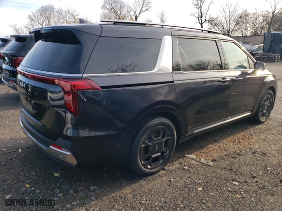 2025 Kia Carnival SX with VIN KNDNE5K33S6486847, listed as a Copart auction lot 82099044 with 10 mi miles and Salvage Title. Bid and sale history available at carsss.com. Image 3.