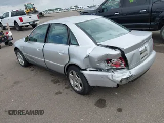 2001 Audi A4 с VIN WAUDH68DX1A010693, выставлен на аукционе IAAI как лот 42445405 с пробегом 191 684 миль миль и . История ставок и продаж доступна на DreamBid. Изображение 3.