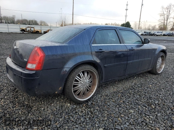 2005 Chrysler 300 with VIN 2C3JA43R75H169166, listed as a Copart auction lot 84252574 with 181,634 mi miles and Salvage Title. Bid and sale history available at carsss.com. Image 3.