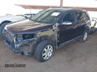 2013 Kia Sorento LX with VIN 5XYKT4A26DG368495, listed as a IAAI auction lot 41332267 with 226,386 mi miles. Bid and sale history available at carsss.com. Image 2.