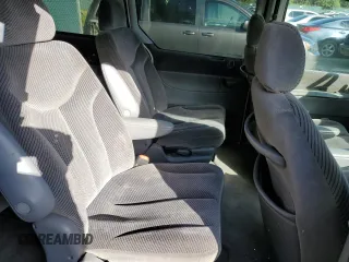 1996 Dodge Caravan SE with VIN 1B4GP45R8TB509090, listed as a Copart auction lot 73795694 with Not Provided miles and Salvage Title. Bid and sale history available at carsss.com. Image 11.