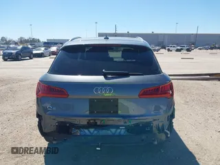 2019 Audi Q5 Premium with VIN WA1ANAFY1K2065059, listed as a IAAI auction lot 40566830 with 61,534 mi miles. Bid and sale history available at carsss.com. Image 17.