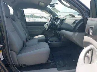 2014 Toyota Tacoma with VIN 5TFNX4CN9EX038034, listed as a IAAI auction lot 39942833 with 44,114 mi miles and . Bid and sale history available at DreamBid. Image 5.