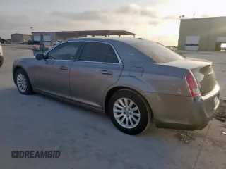 2014 Chrysler 300 z VIN 2C3CCAAG6EH175446, wystawiony jako Copart lot #59797265 z przebiegiem 119 765 mil mil oraz Szkoda całkowita • Salvage title. Historia ofert i sprzedaży dostępna na DreamBid. Obrazek 2.